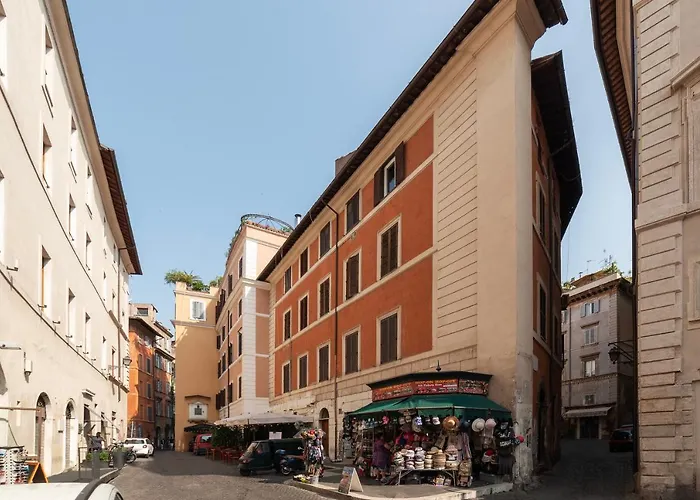 Guesthost - Piazza Navona Petite House *